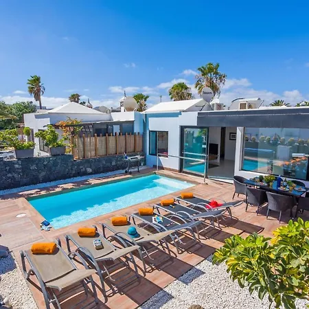 Ereza Kike Villa *